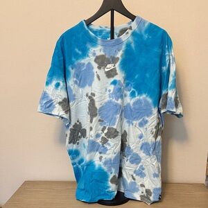 Nike Men's Blue and Gray Tie-Dye Tee
